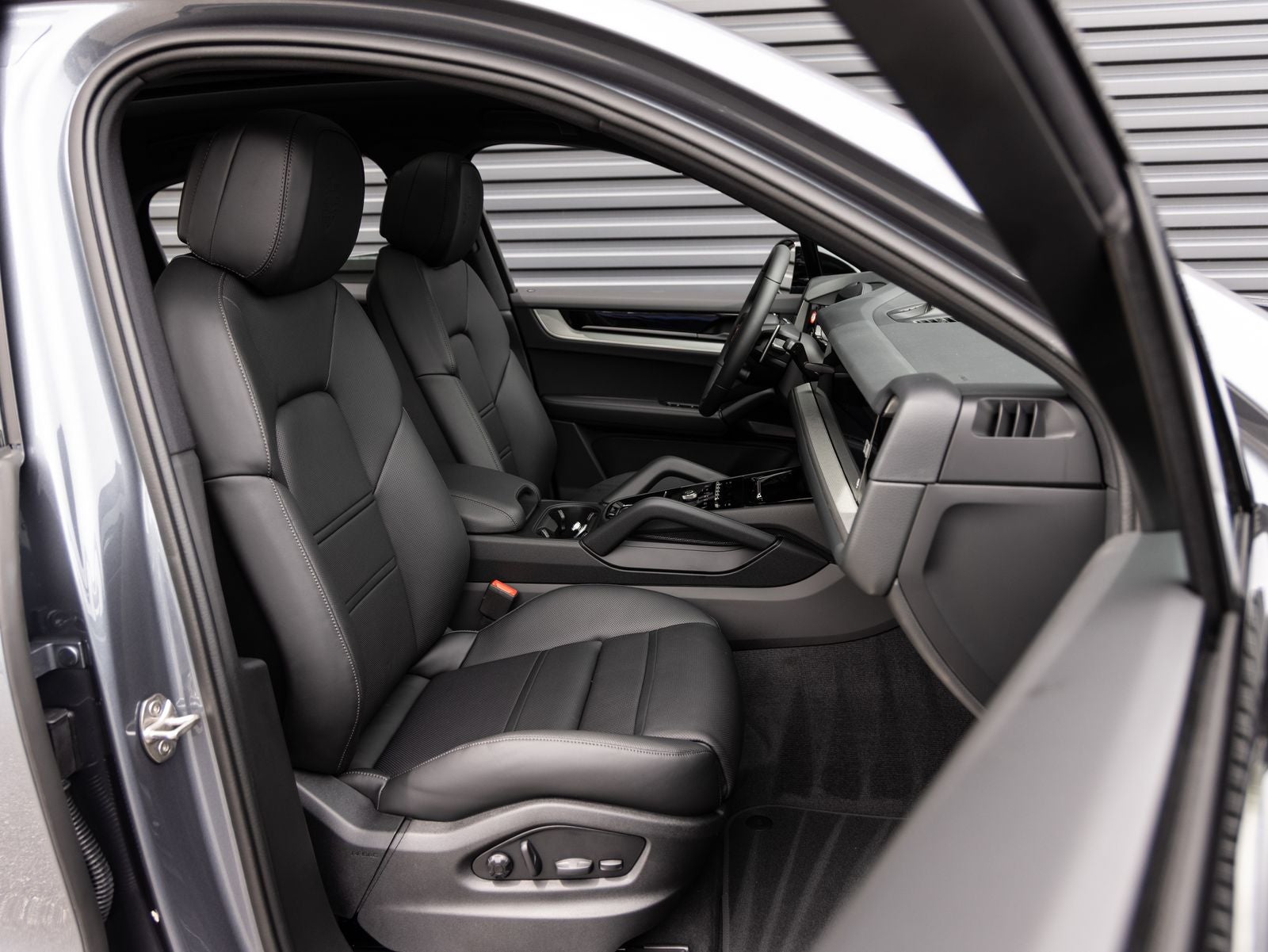 2026 Porsche Cayenne Coupe