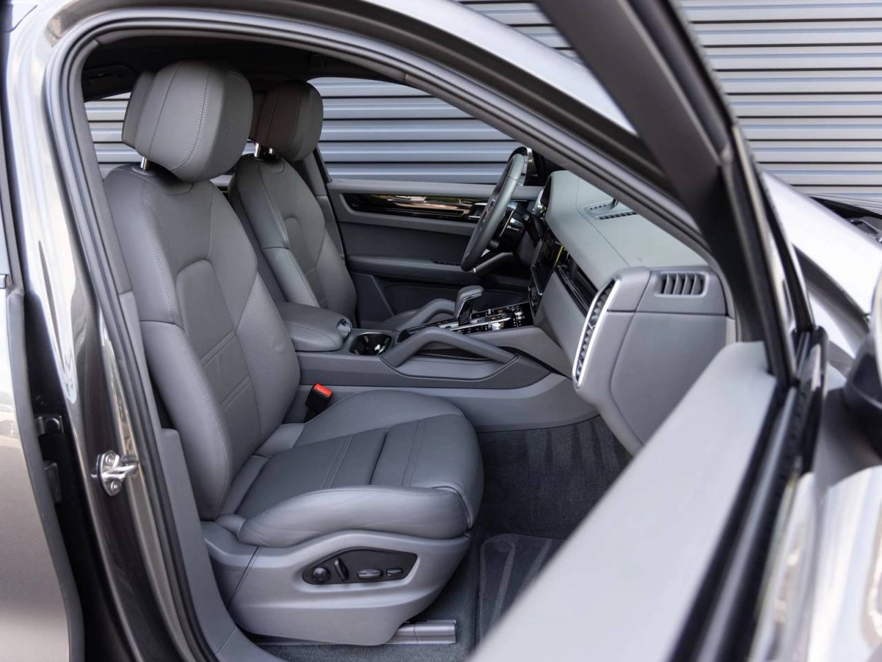 2023 Porsche Cayenne Cayenne Coupe