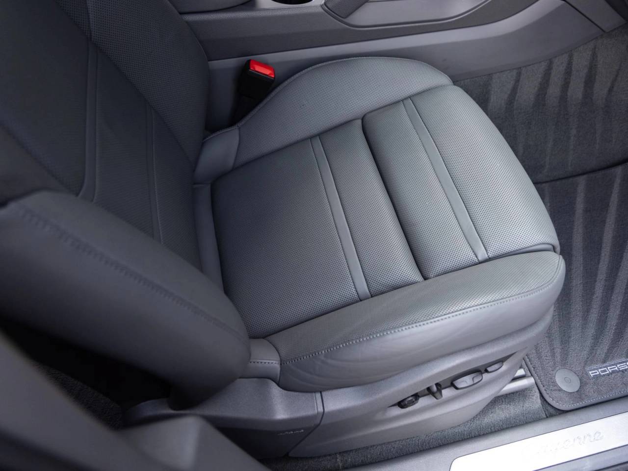 2023 Porsche Cayenne Cayenne Coupe