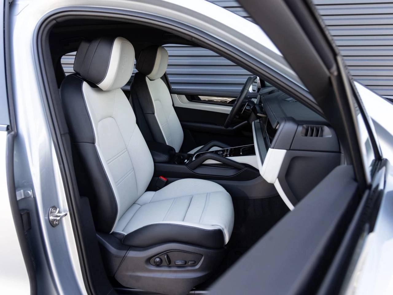 2026 Porsche Cayenne Cayenne Coupe
