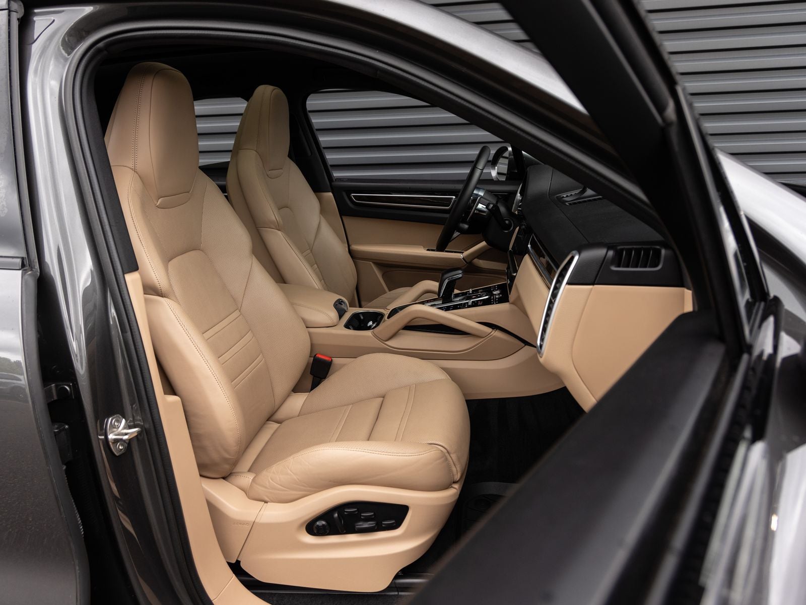 2022 Porsche Cayenne Coupe