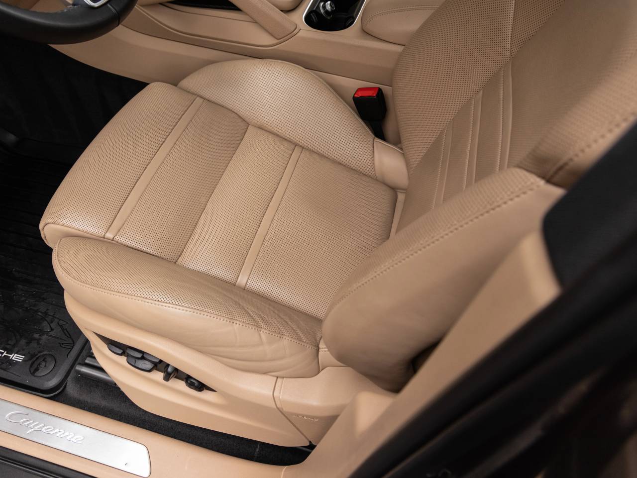 2022 Porsche Cayenne Coupe