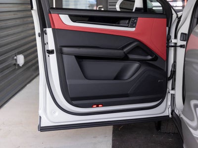 2025 Porsche Cayenne Cayenne Coupe