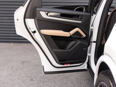 2025 Porsche Cayenne Coupe