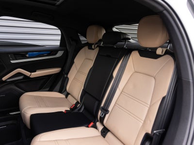 2025 Porsche Cayenne Coupe