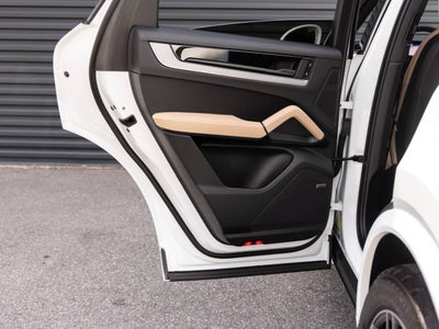 2025 Porsche Cayenne Coupe