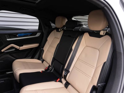 2025 Porsche Cayenne Coupe