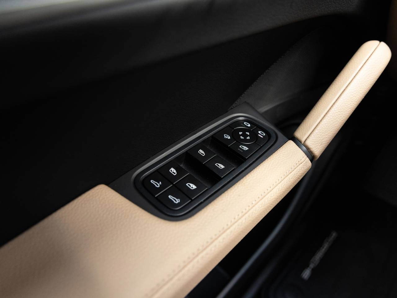 2025 Porsche Cayenne Coupe