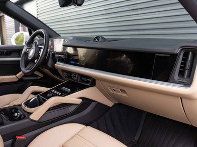 2025 Porsche Cayenne Coupe