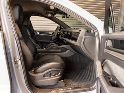 2024 Porsche Cayenne Turbo GT
