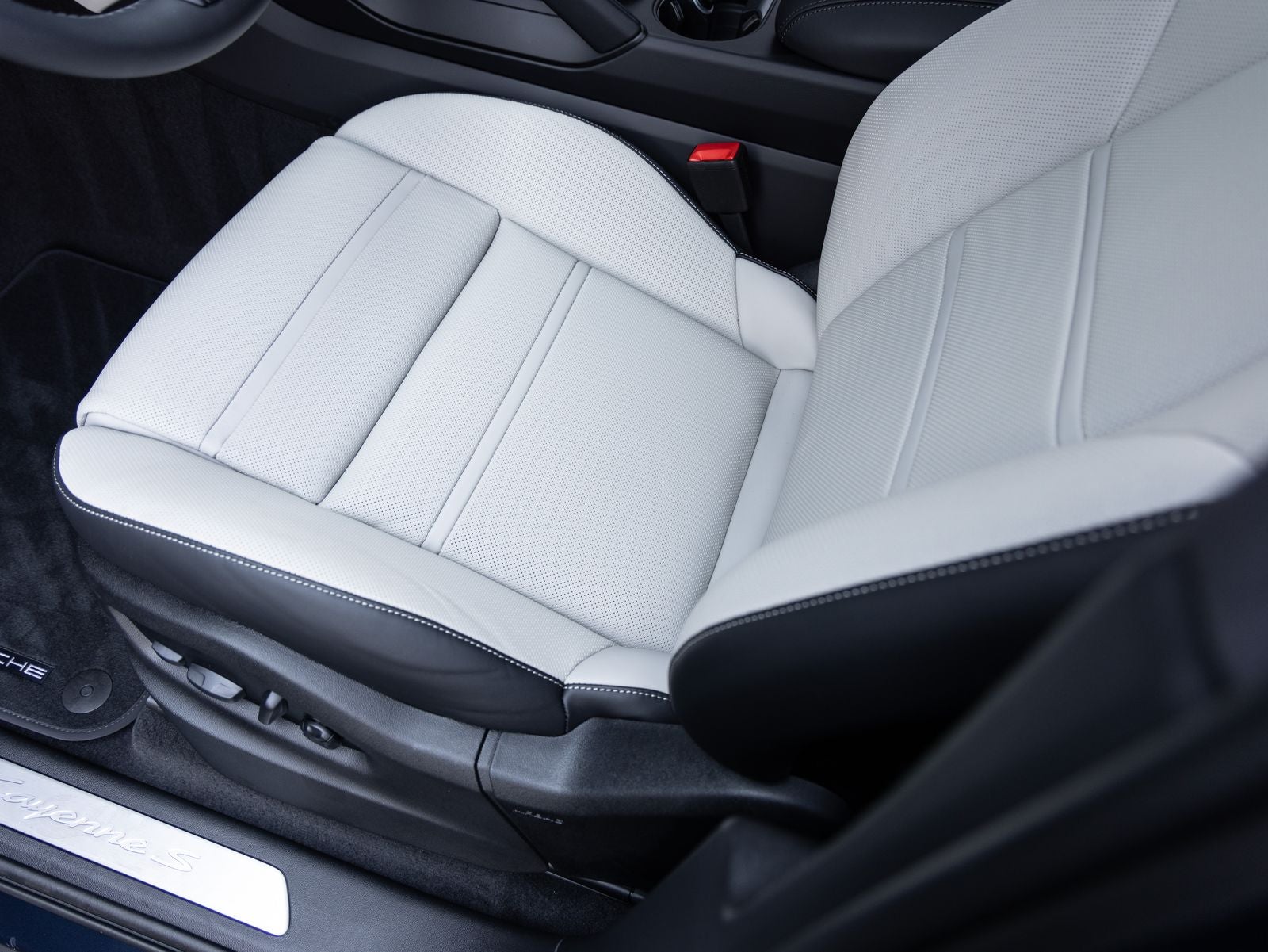 2026 Porsche Cayenne Cayenne S Coupe
