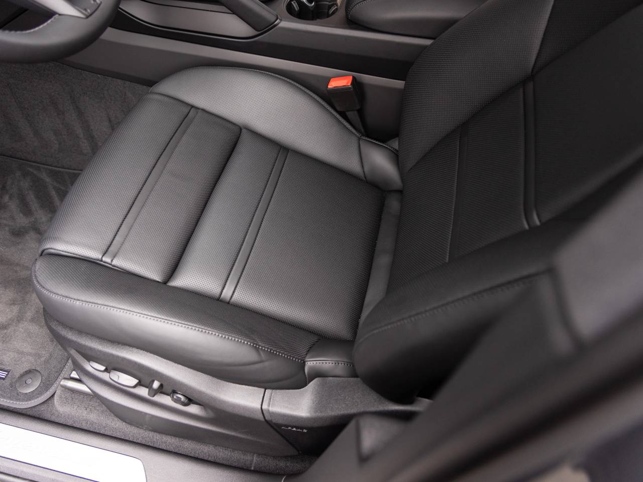 2026 Porsche Cayenne Cayenne S Coupe