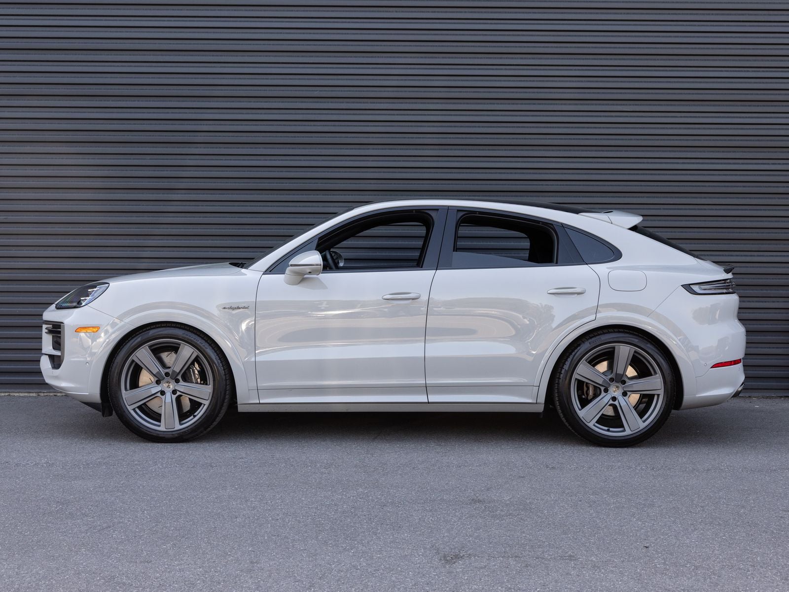2026 Porsche Cayenne Turbo E-Hybrid Coupe