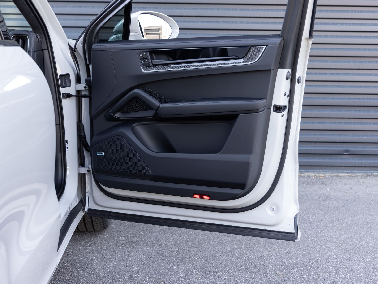 2026 Porsche Cayenne Turbo E-Hybrid Coupe