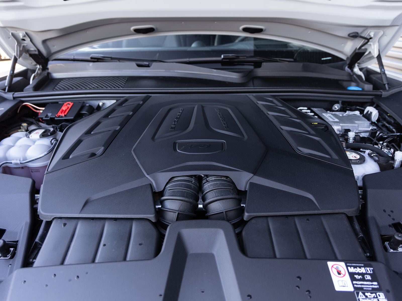 2026 Porsche Cayenne Turbo E-Hybrid Coupe