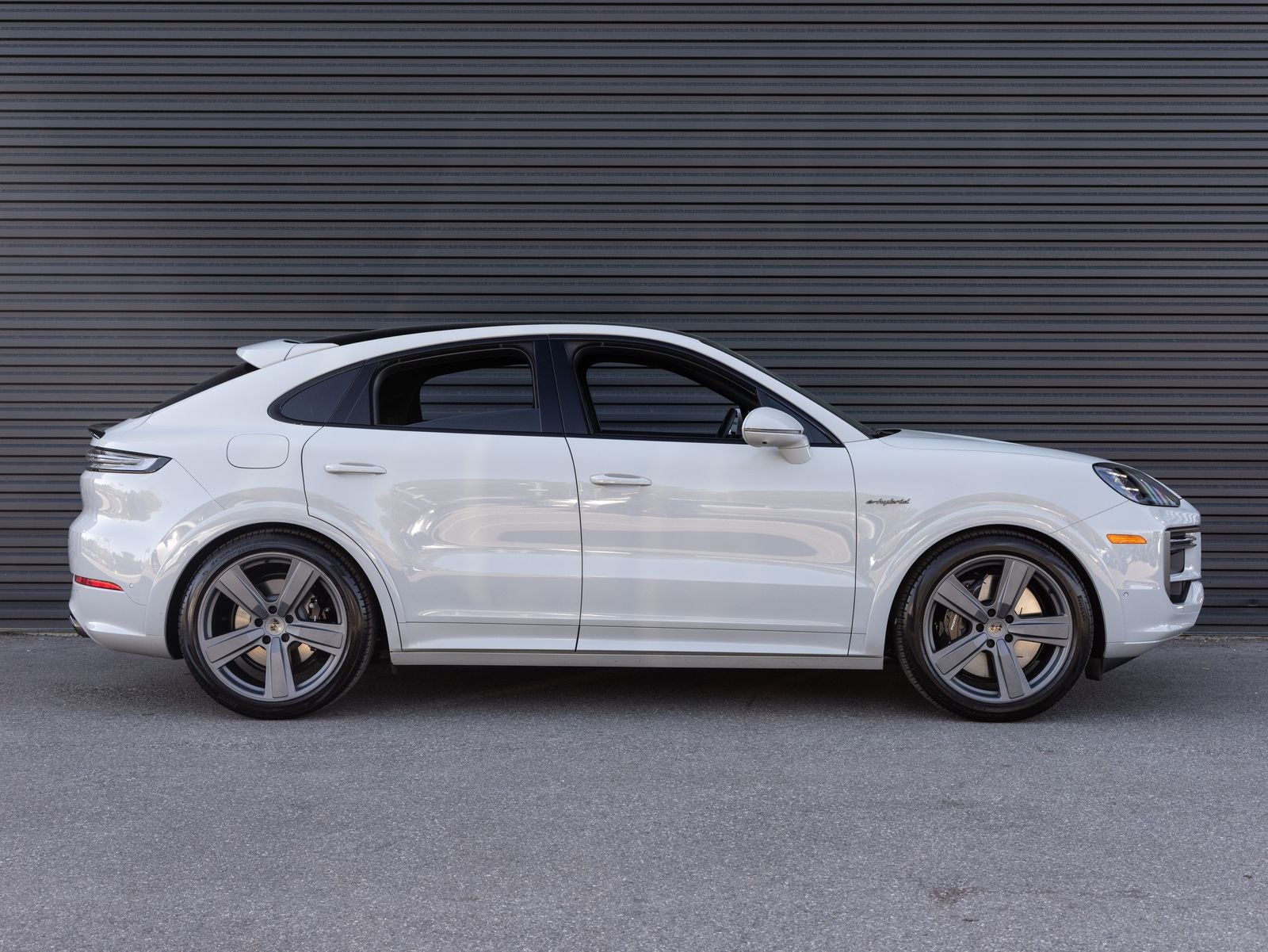 2026 Porsche Cayenne Turbo E-Hybrid Coupe