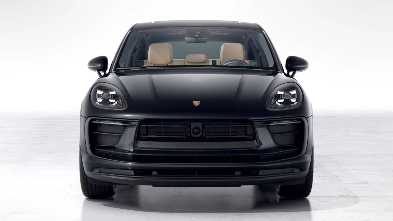 2026 Porsche Macan AWD