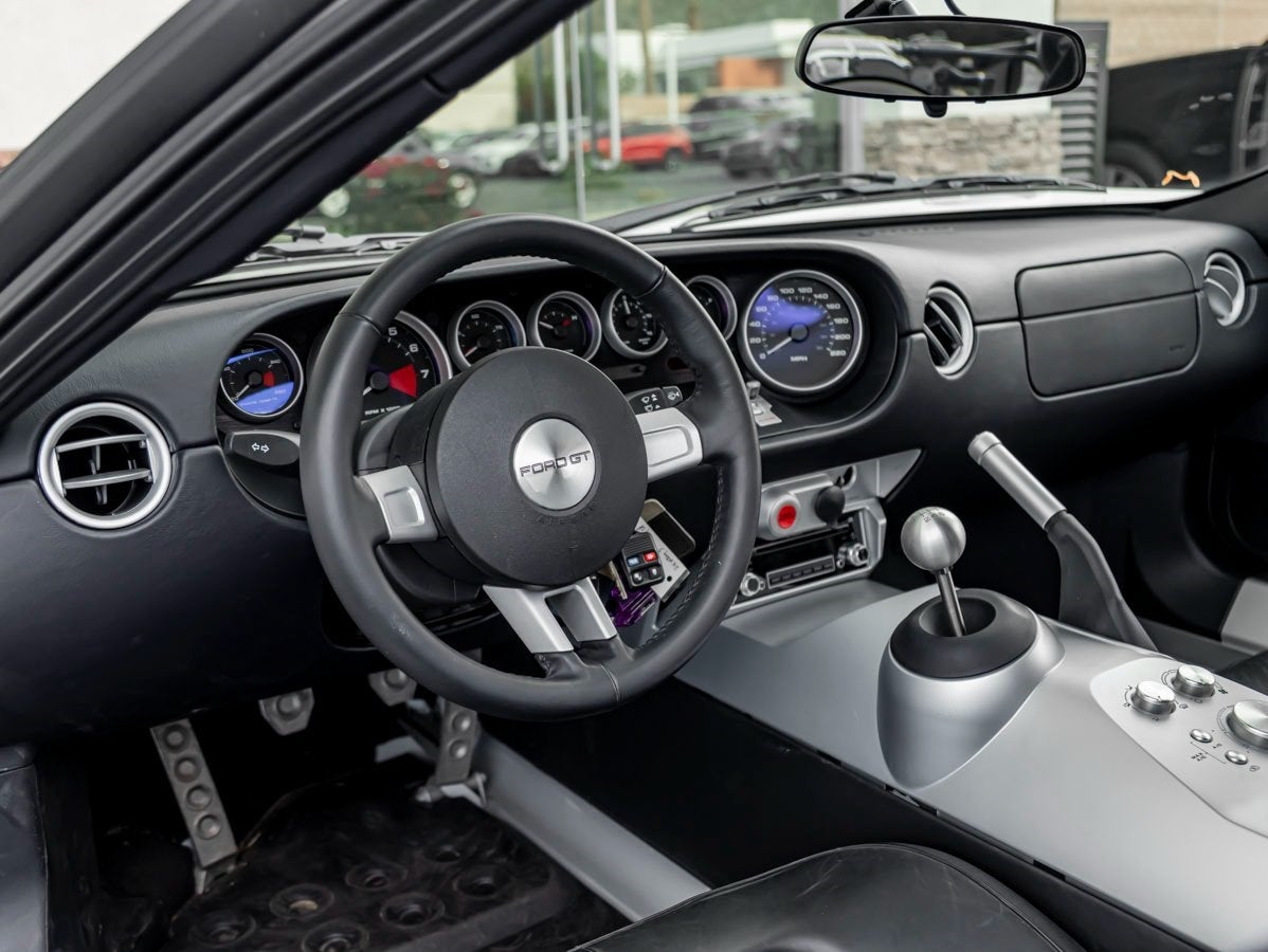 2005 Ford GT Base