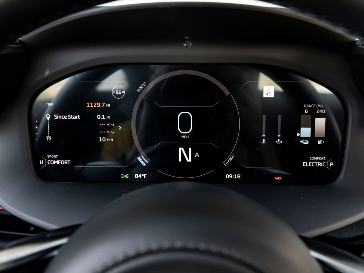 2025 McLaren Artura Base