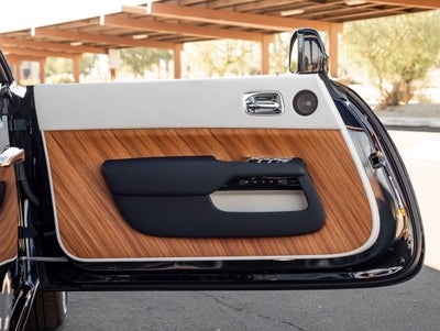 2016 Rolls-Royce Dawn Base