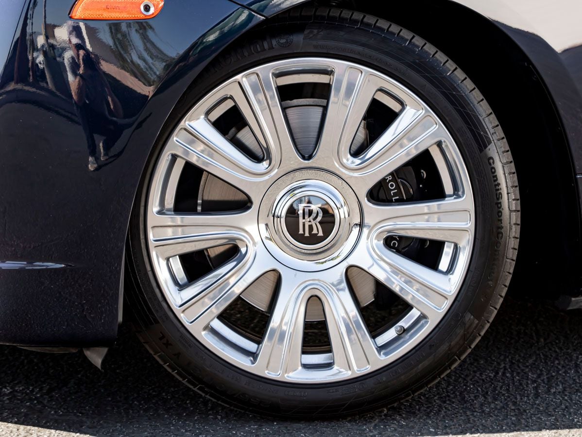 2016 Rolls-Royce Dawn Base