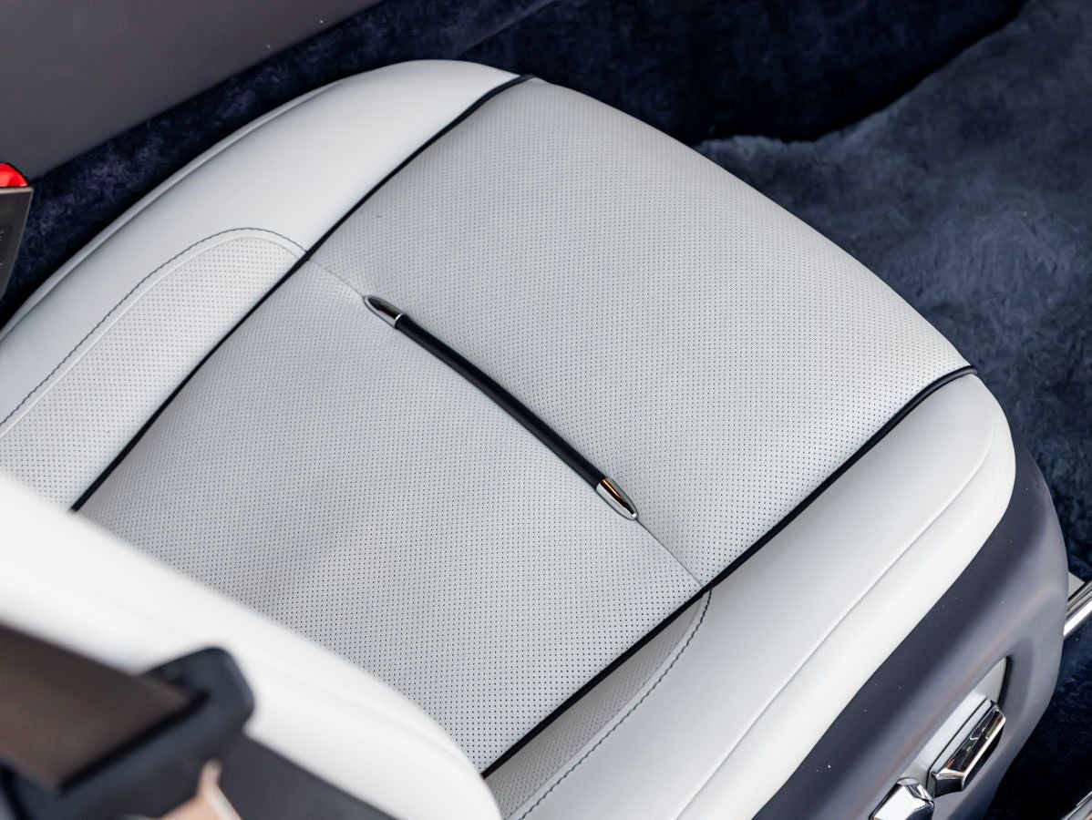 2016 Rolls-Royce Dawn Base