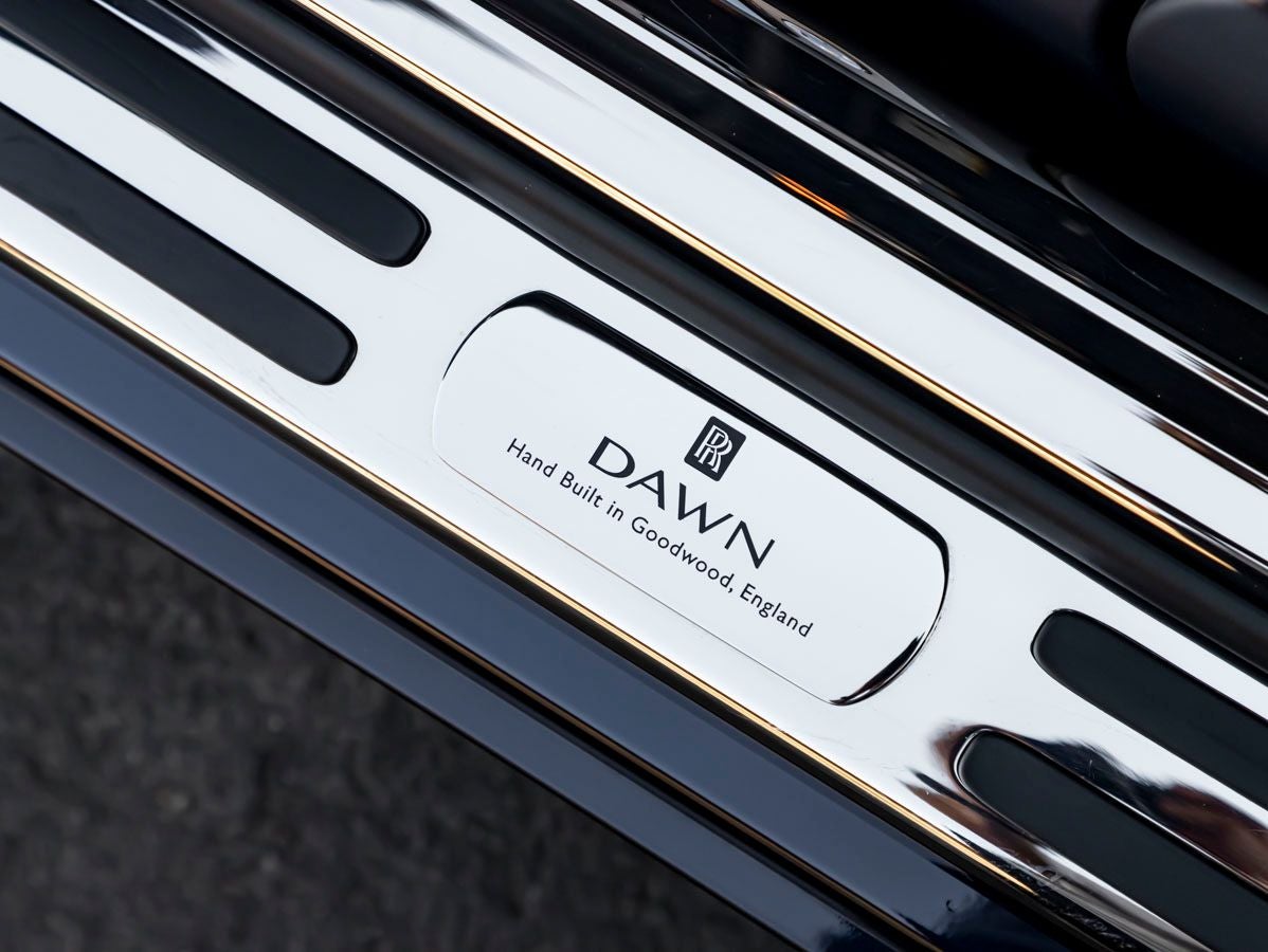 2016 Rolls-Royce Dawn Base