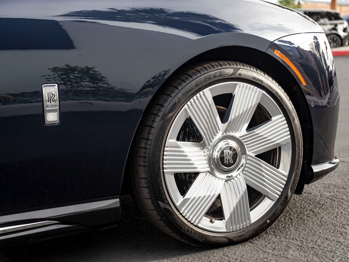 2025 Rolls-Royce Spectre 