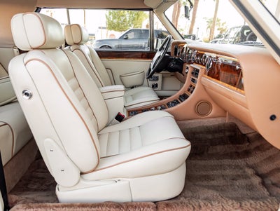1991 Rolls-Royce Corniche 
