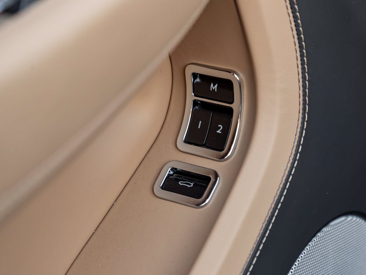 2024 Bentley Continental GTC V8
