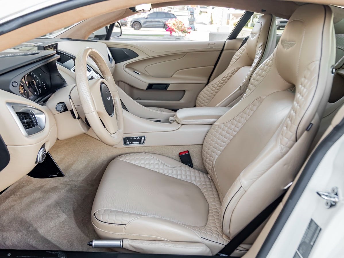 2014 Aston Martin Vanquish V12 Coupe