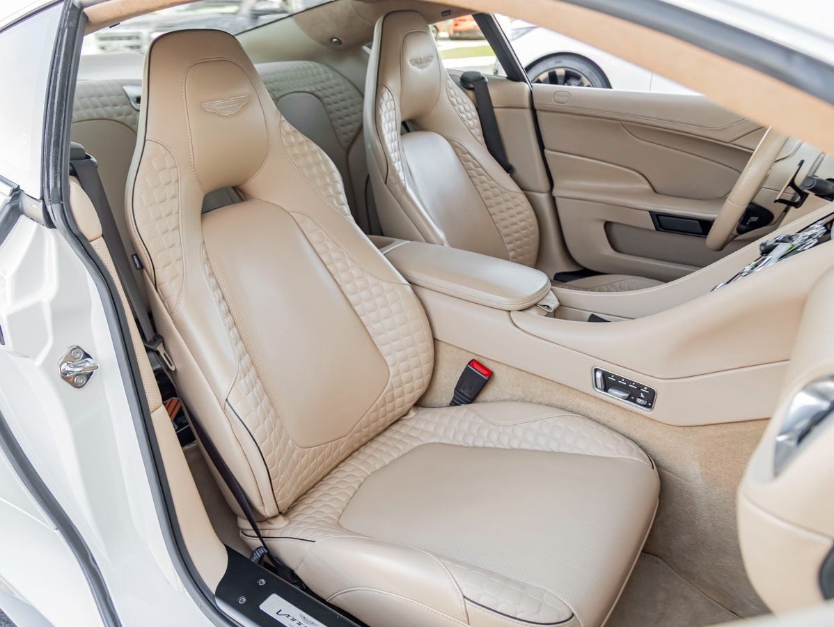 2014 Aston Martin Vanquish V12 Coupe