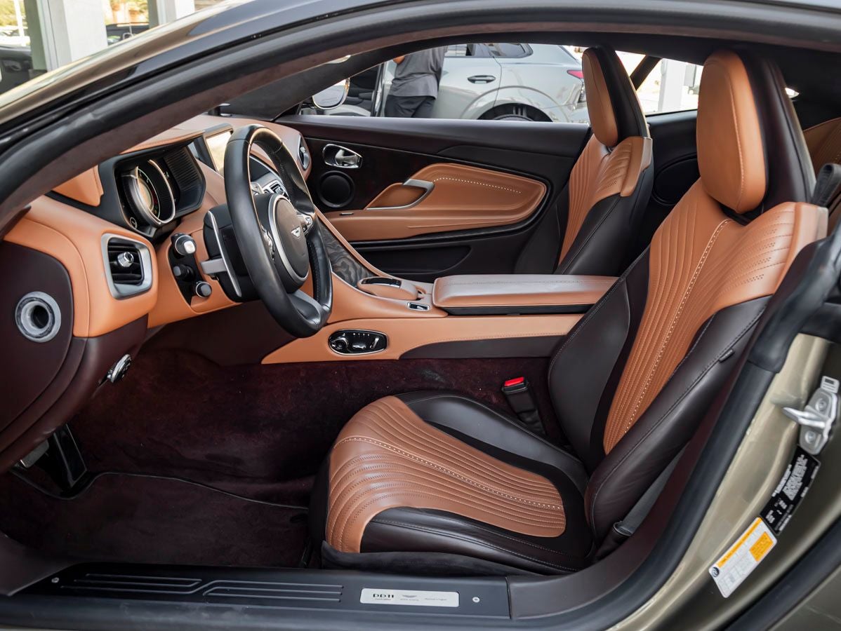 2017 Aston Martin DB11 Base