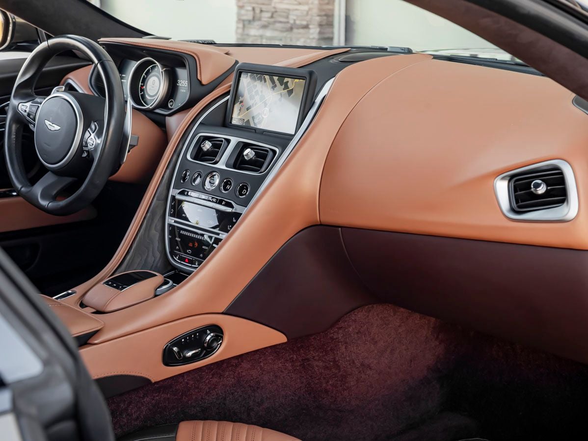 2017 Aston Martin DB11 Base