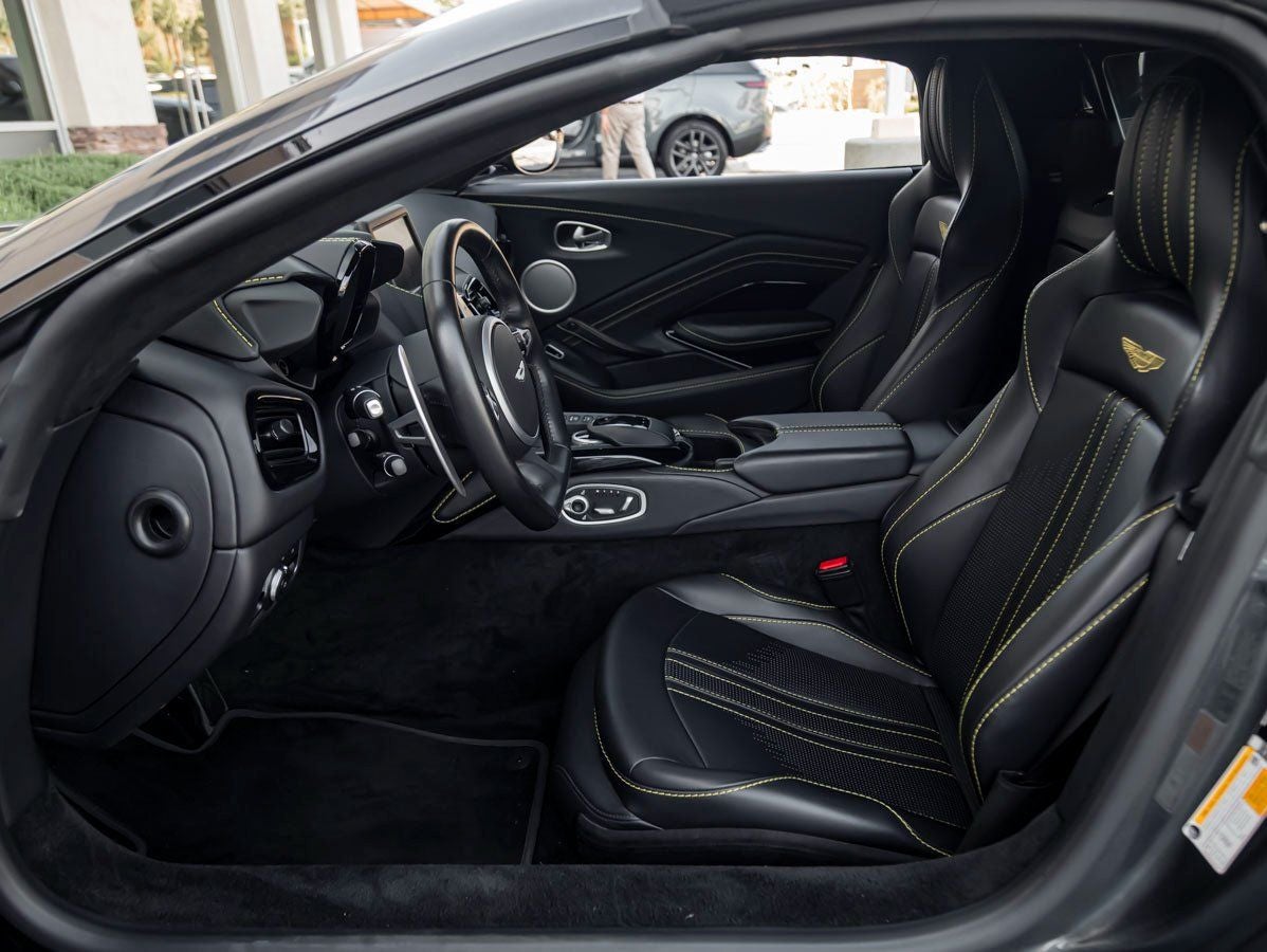 2023 Aston Martin Vantage Base