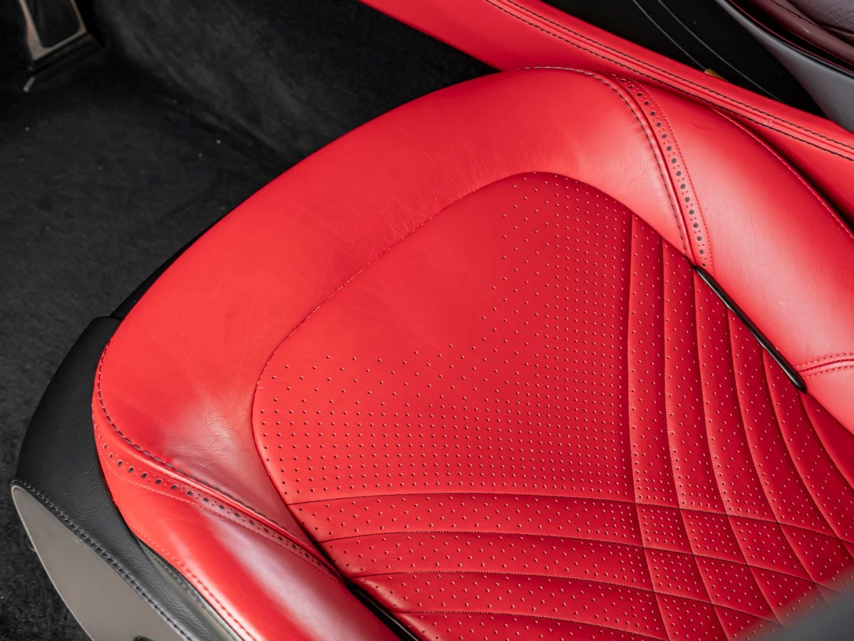 2021 Aston Martin DBX Base