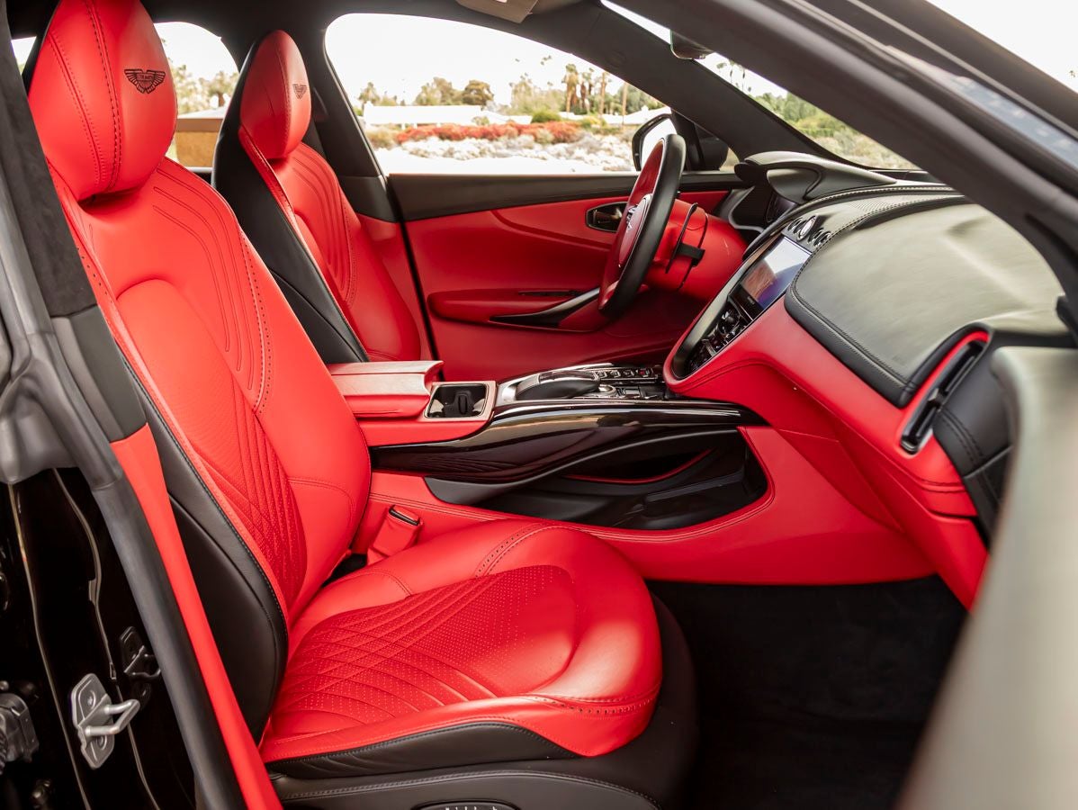 2021 Aston Martin DBX Base