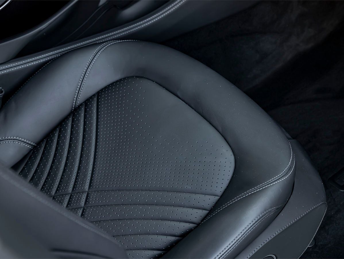 2024 Aston Martin DBX Base