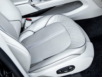 2025 Aston Martin DBX 707