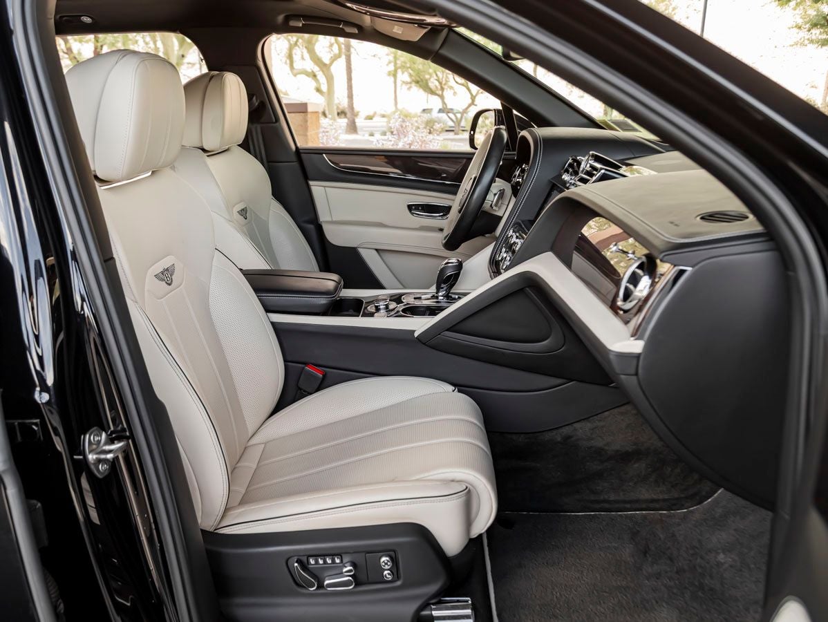 2023 Bentley Bentayga EWB Base
