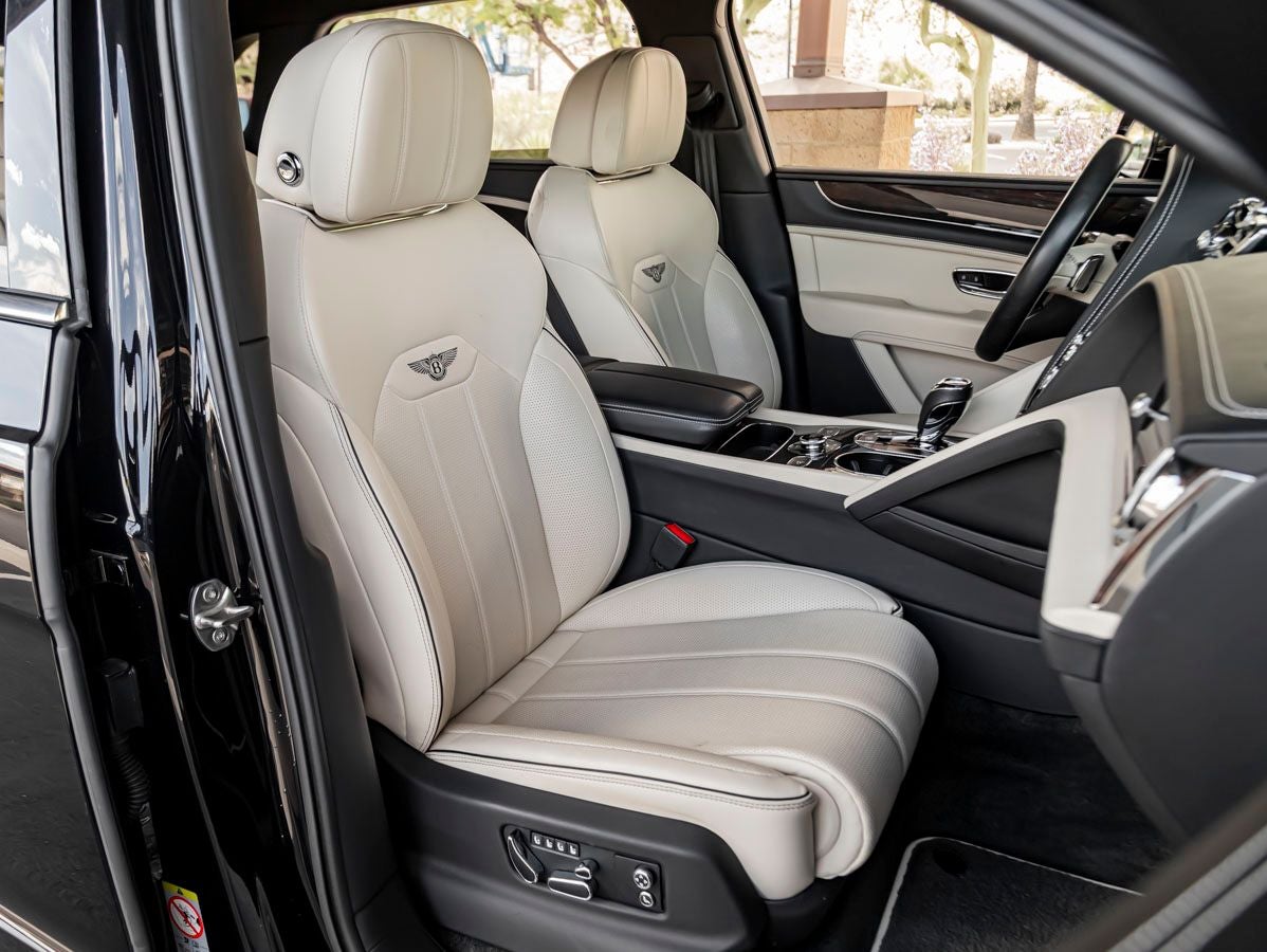 2023 Bentley Bentayga EWB Base