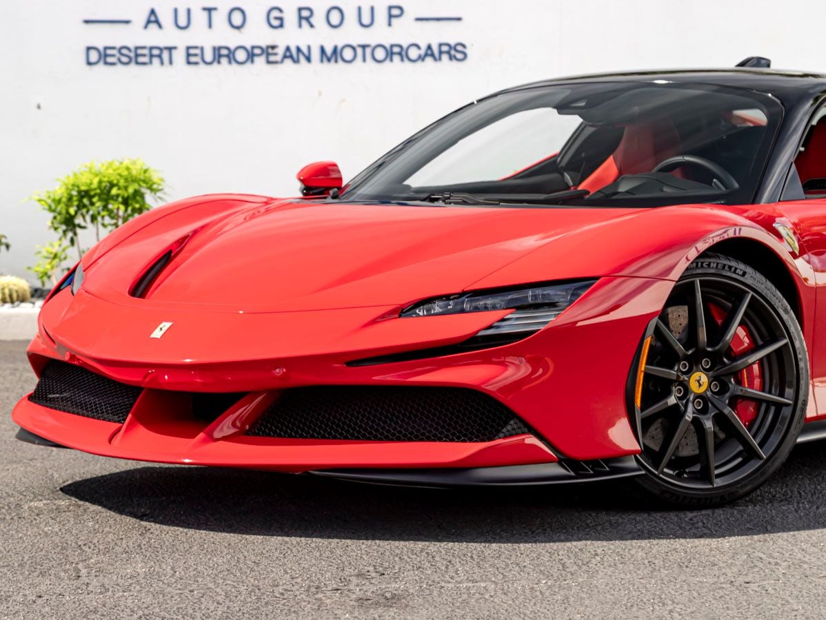 2022 Ferrari SF90 Stradale Base