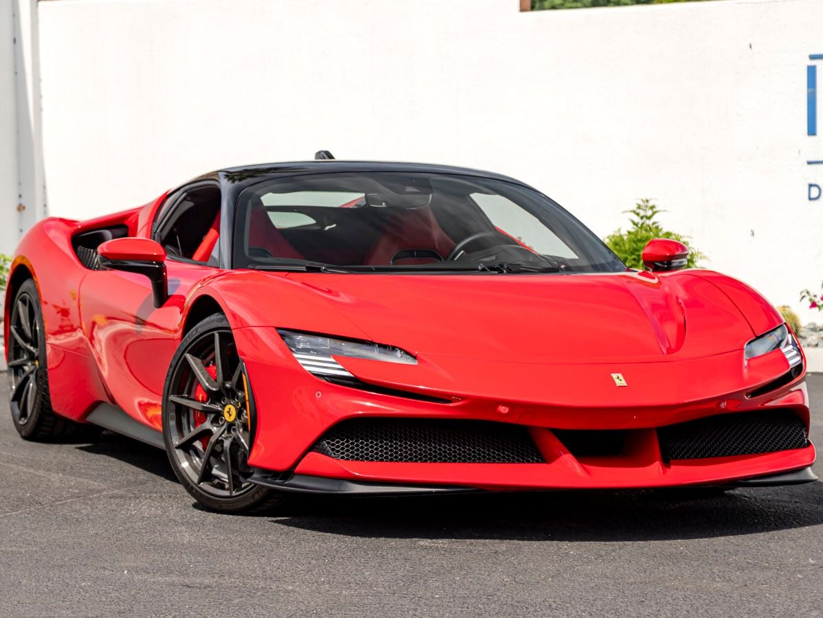 2022 Ferrari SF90 Stradale Base