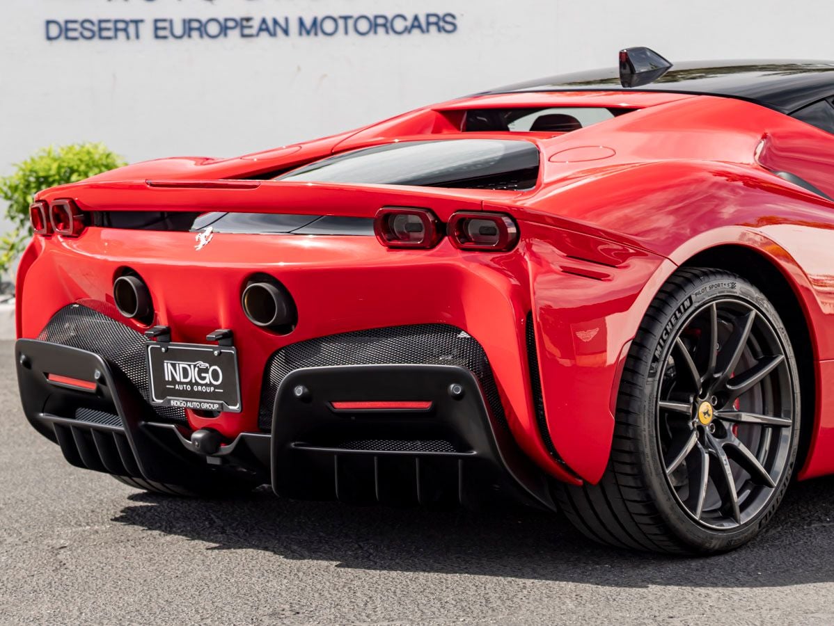 2022 Ferrari SF90 Stradale Base