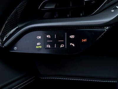 2023 Ferrari SF90 Stradale Base