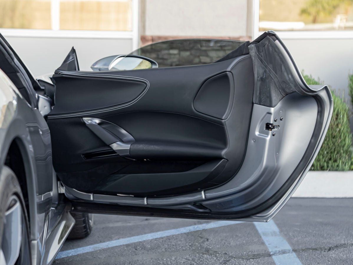 2023 Ferrari SF90 Stradale Base