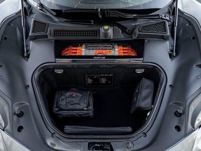 2023 Ferrari SF90 Stradale Base