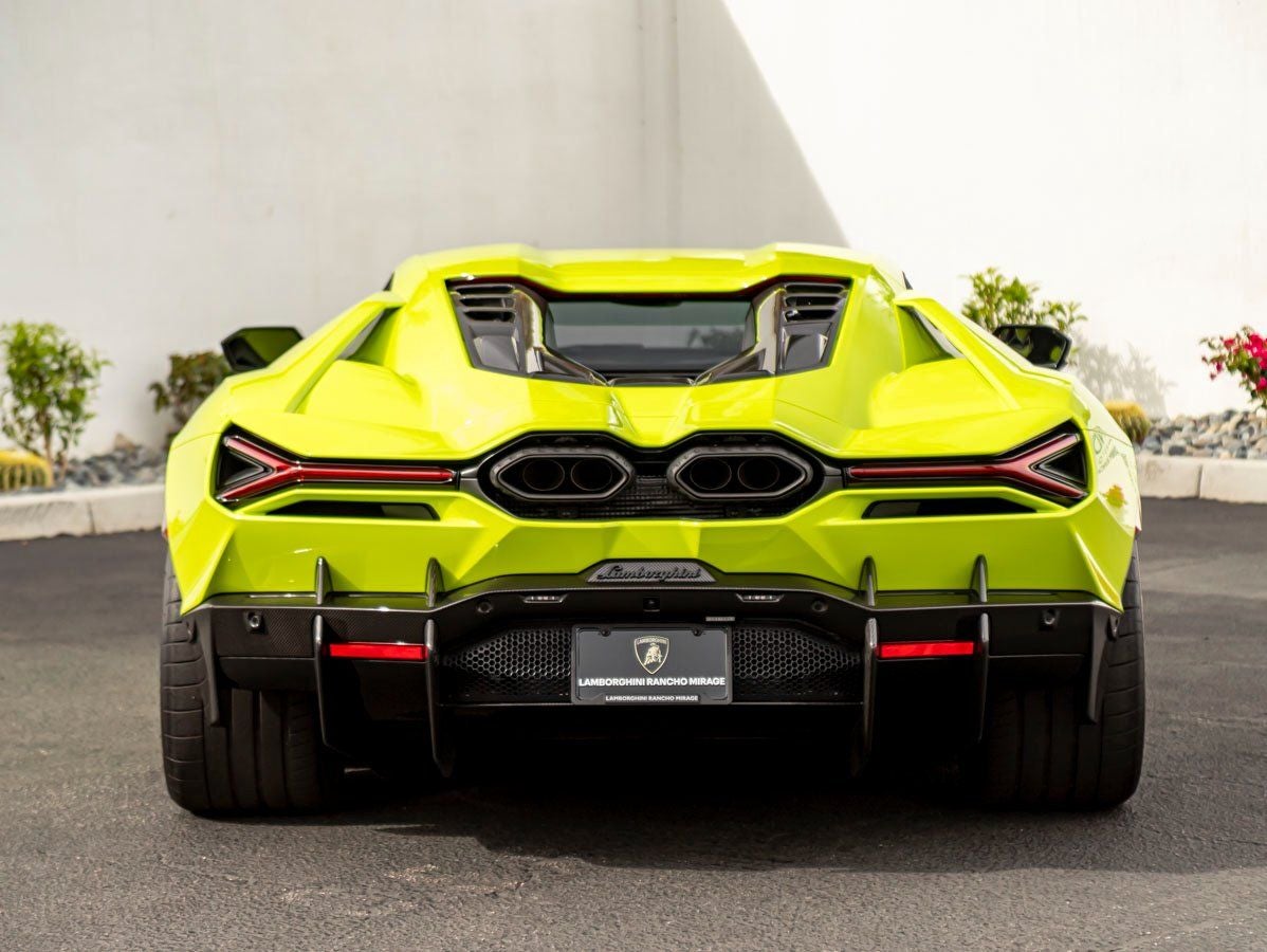 2025 Lamborghini Revuelto Base