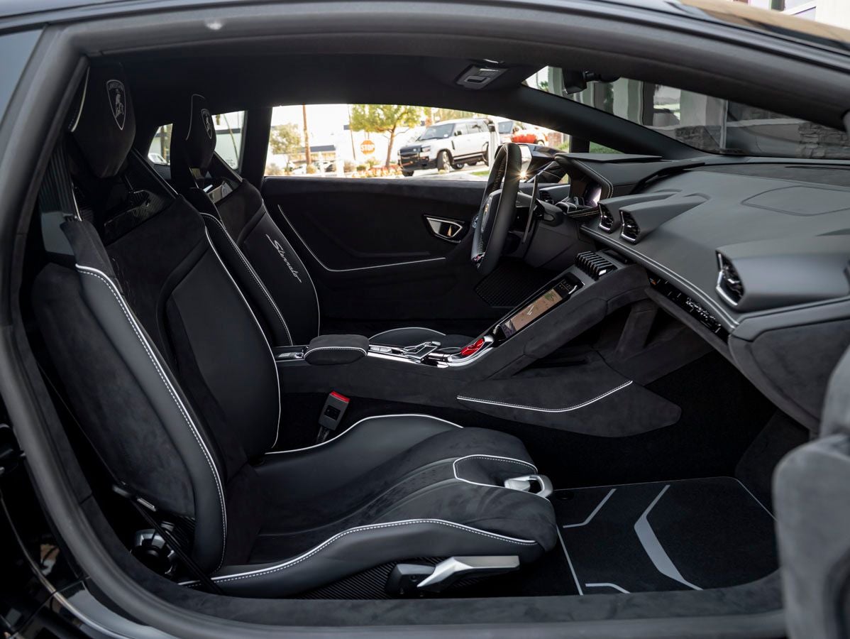 2024 Lamborghini Huracan Sterrato Base
