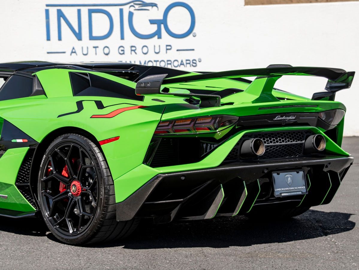 2020 Lamborghini Aventador SVJ Base